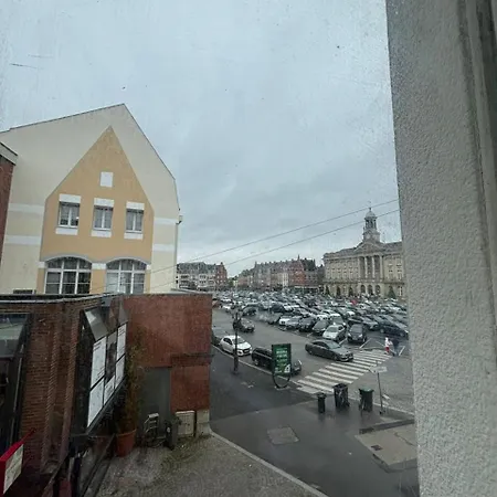 Cosy Neuf Avec Vue Sur La Place شقة *